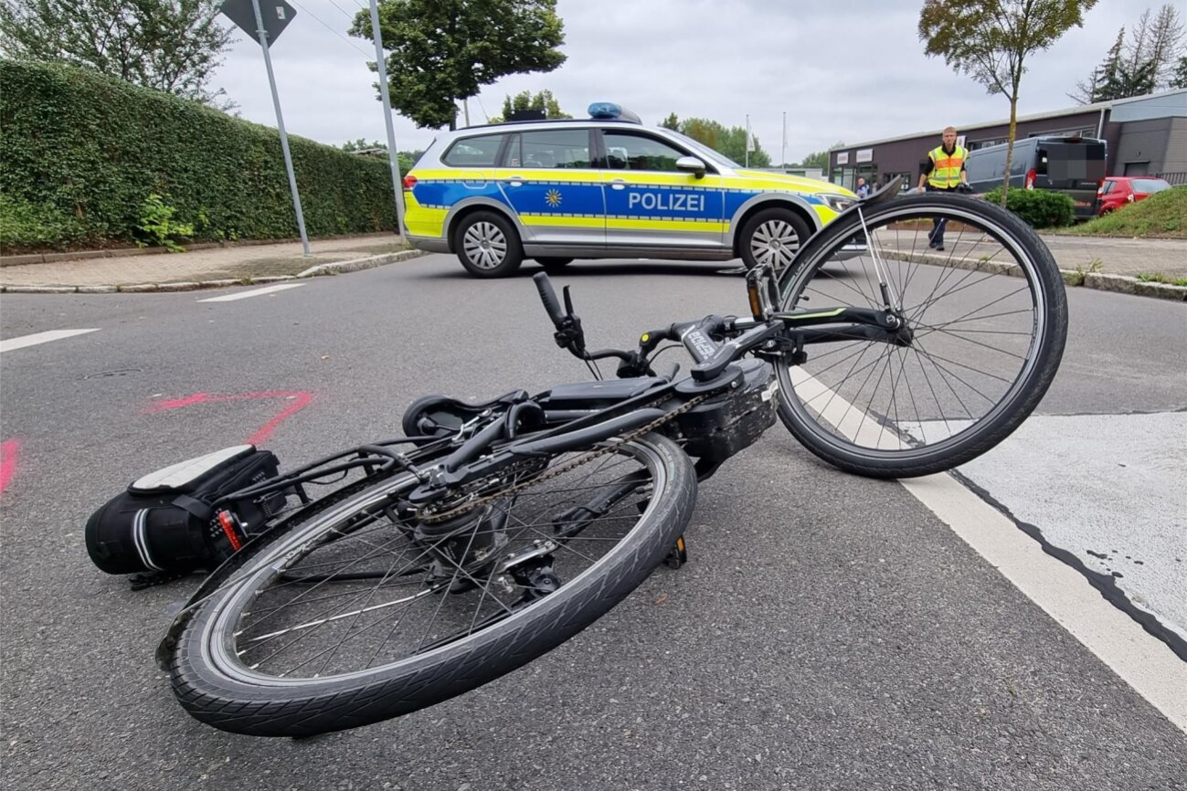 J Hriger Radfahrer Schwer Verletzt In Mittweida