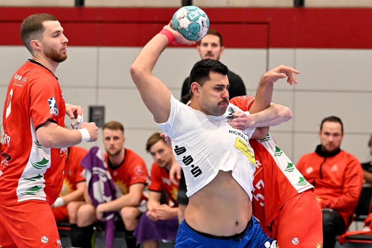 Erster Auswärtssieg für Handballer des EHV Aue setzt beim Fünften