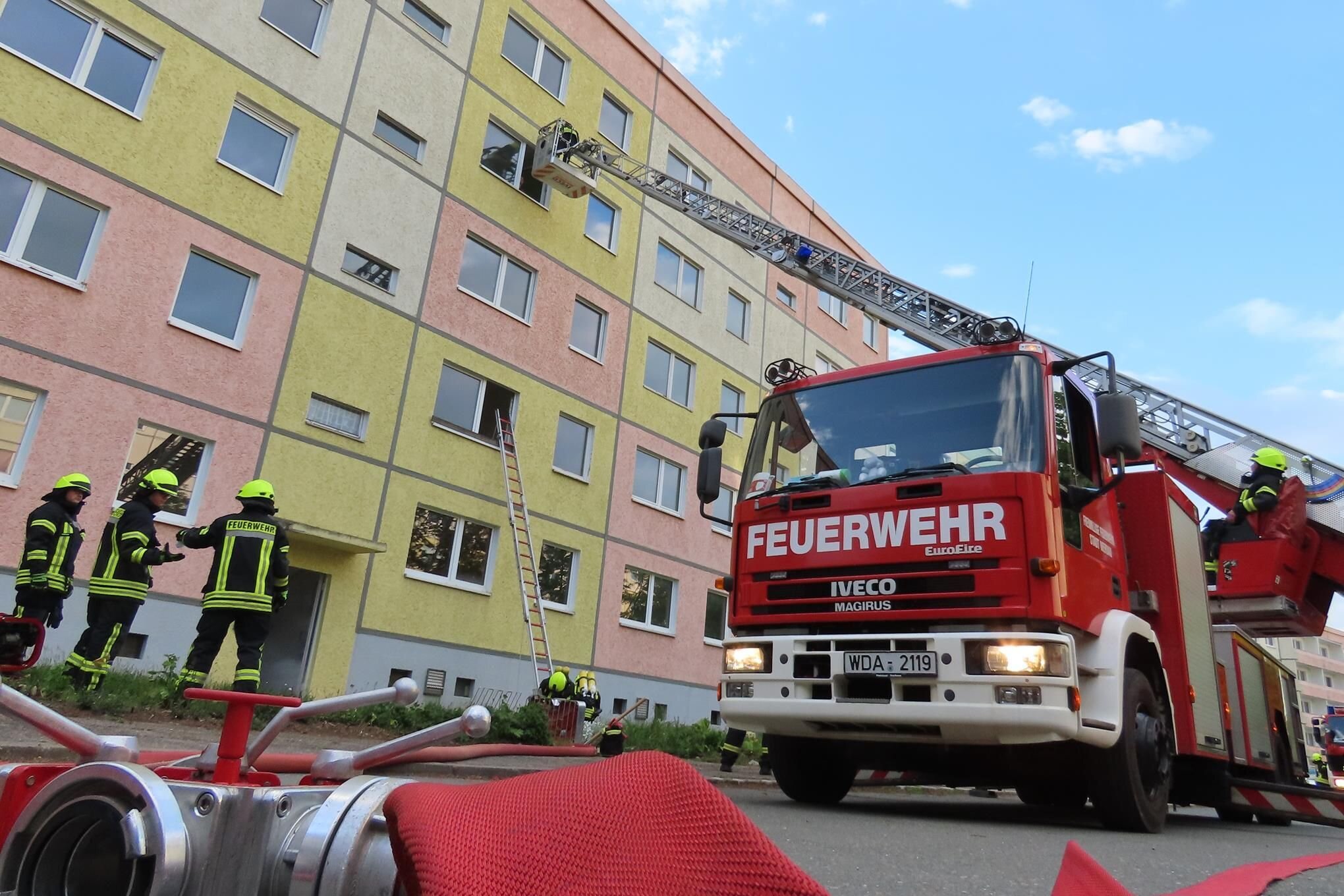 Zum Glück nur eine Übung Werdauer Feuerwehr rückt zu Kellerbrand aus