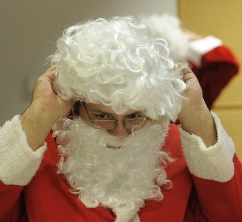 <p>
	Interessierte Familien können sich bis 8. Dezember unter dieser Webadresse registrieren: http://www.weihnachtsmann-dresden.de/</p>
