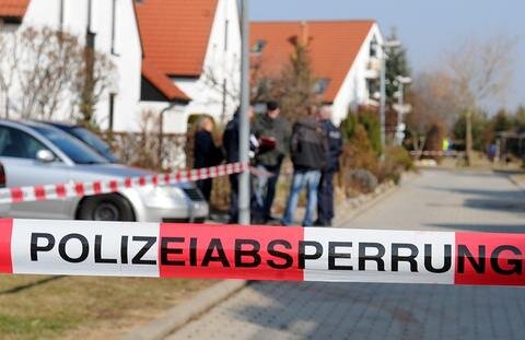 <p>
	Familiendrama in Frankenberg: Eine 32-jährige Frau ist am Mittwoch im Ortsteil Mühlbach offenbar von ihrem Ehemann getötet worden.&nbsp;</p>
