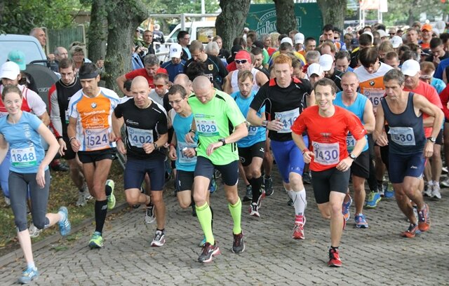 <p>
	Zum 18. Drei-Talsperren-Marathon zwischen Eibenstock, Sosa und Carlsfeld nahmen am Samstag mehr als 1000 Mountainbiker und Läufer teil.</p>

