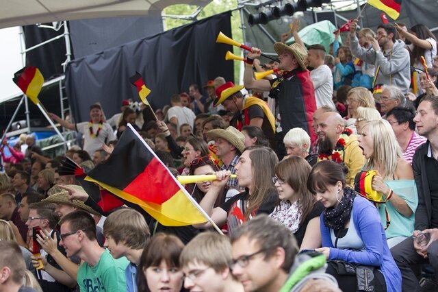 Kollektiver Jubel beim Public Viewing in der Region