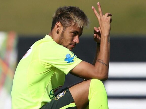 <b>Gelassen</b><br/>Brasiliens Superstar Neymar ist vor dem Achtelfinalspiel gegen Chile gelassen. Foto: Marcelo Sayao<br/>27.06.2014 (dpa)