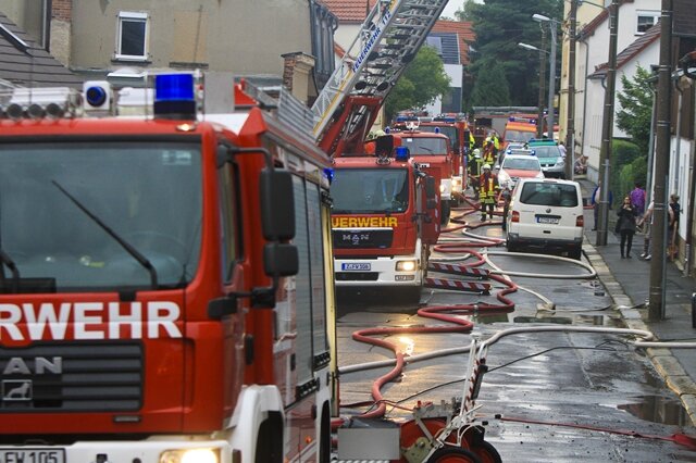 <p>
	Im Einsatz waren die Feuerwehren aus Zwickau, Planitz, Cainsdorf und Oberhohndorf.</p>
