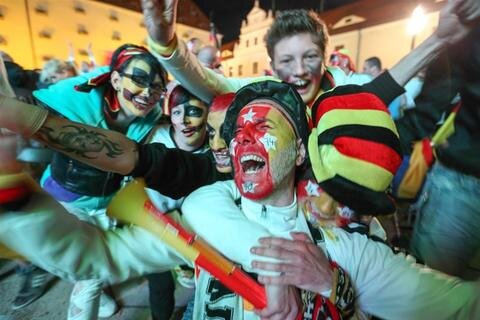 <p>
	Unbändige Freude: Deutschland ist Weltmeister.</p>
