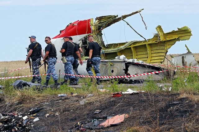 <p>
	Die Passagiermaschine mit der Flugnummer MH17 war vergangenen Donnerstag auf dem Weg von Amsterdam nach Kuala Lumpur über der Ostukraine möglicherweise abgeschossen worden. Die USA vermuten Separatisten dahinter.</p>
<p>
	&nbsp;</p>

