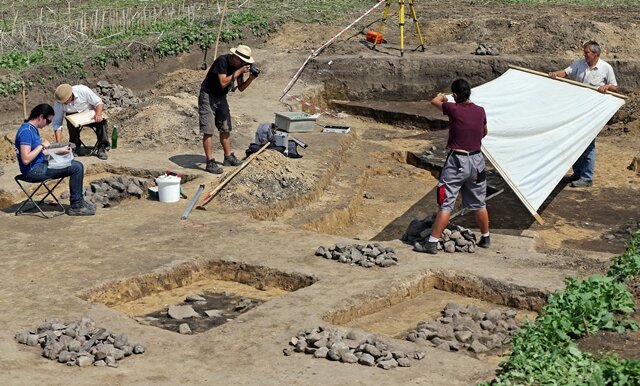 <p>
	Eine rund 3000 Jahre alte Anlage zum Konservieren von Fleisch ist in Wörbzig (Sachsen-Anhalt) entdeckt worden.</p>
