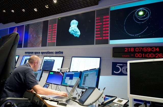 <p>
	Damit hat die einzigartige Weltraum-Mission eine weitere große Hürde genommen. «Europas «Rosetta» ist das erste Raumschiff der Geschichte, das einen Kometen triff, ein außerordentlicher Höhepunkt bei der Erforschung unserer Ursprünge», freute sich Jean-Jacques Dordain, Generaldirektor der europäischen Weltraumorganisation Esa.</p>
