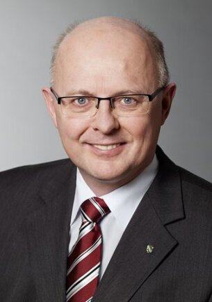 <p>
	Günther Schneider (CDU)</p>
