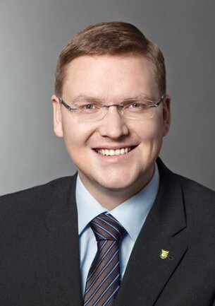<p>
	Steve Ittershagen (CDU)</p>
