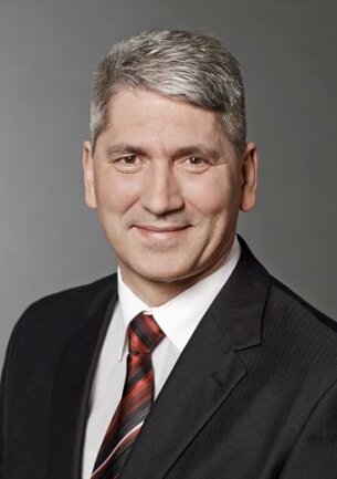<p>
	Stephan Hösl (CDU)</p>
