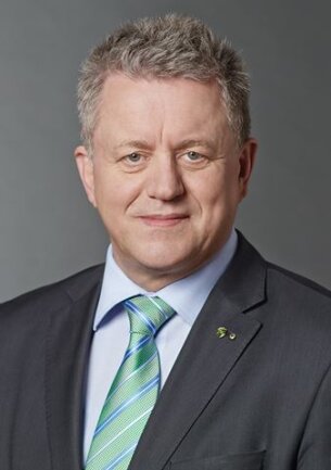 <p>
	Lothar Bienst (CDU)</p>
