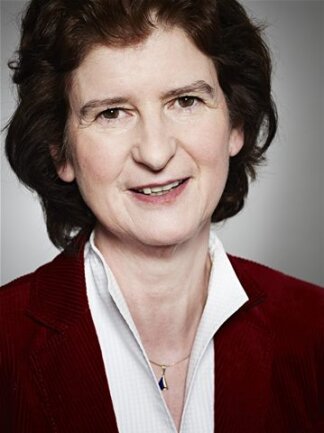 <p>
	Dr. Eva-Maria Stange (SPD)</p>
