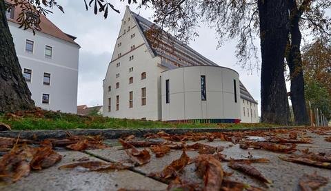 <p>
	Zum Tag des offenen Denkmals am kommenden Sonntag wird in Zwickau eine der modernsten öffentlichen Bibliotheken Sachsens eröffnet.</p>
