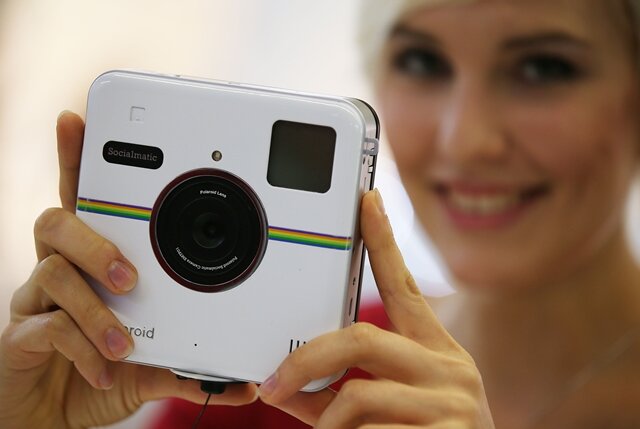 <p>
	Schnelle Fotos für die sozialen Netzwerke: die Polaroid Kamera Socialmatic machts möglich.&nbsp;</p>
