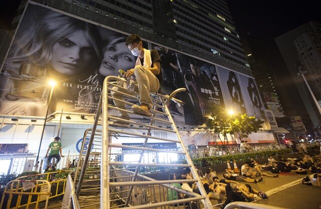 <p>
	Die prodemokratischen Demonstranten in Hongkong haben ihre Blockade des Finanzbezirks fortgesetzt.</p>
