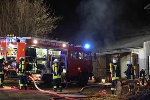 <p>
	Ein Kuhstall in Linda bei Brand-Erbisdorf ist am Freitagabend in Flammen aufgegangen.</p>
