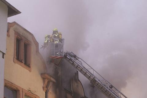 <p>
	Der Brandschaden wird auf rund 400.000 Euro geschätzt.</p>
