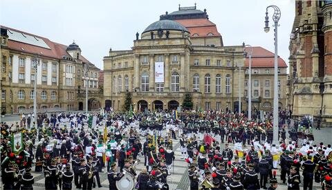 <p>
	Unserem Leser Karl-Heinz Grund ist dieses tolle Foto von der Bergparade in Chemnitz gelungen. Vielen Dank!</p>
