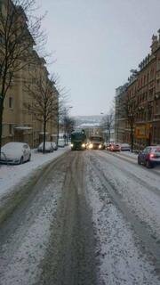 <p>
	Kein Durchkommen: Martin-Luther-Straße in Plauen. Das Bild hat uns Reiner Kuhn via Facebook geschickt. Vielen Dank!</p>
