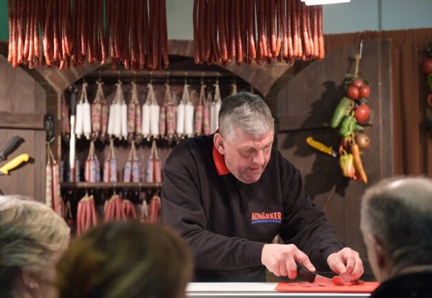 <p>
	Das Fleischereiunternehmen Altmärker präsentiert sich in der Halle des Landes Sachsen-Anhalt.</p>
