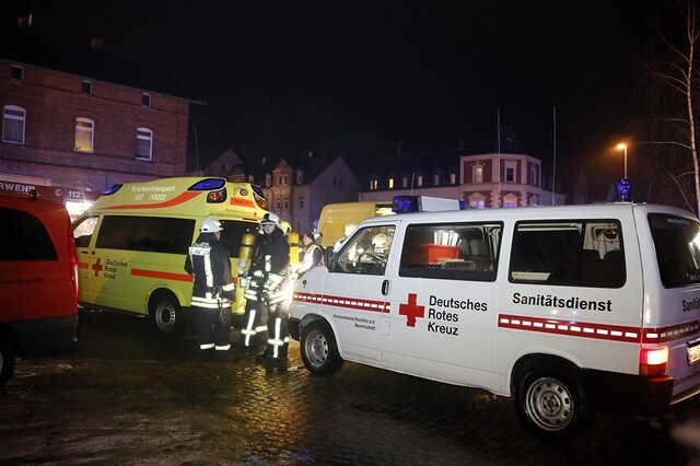 <p>
	Die Feuerwehren der umliegenden Orte sowie der Einsatzzug des Rochlitzer DRK Notärzte und Notfallseelsorger waren im Einsatz.</p>
