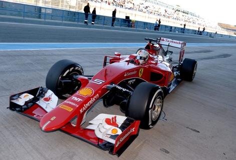 <p>
	Ferrari: Angesichts der langen Nase darf man gespannt sein, welchen Namen sich Vettel für seinen roten Boliden ausdenkt. Ansonsten bleibt Ferrari traditionsbewusst treu und geht mit einem roten Auto an den Start.</p>
