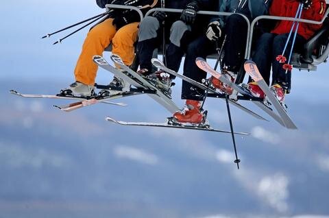 <p>
	Wintersportler nutzen das winterliche Intermezzo im Erzgebirge.&nbsp;</p>
