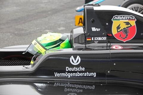 <p>
	Der 16 Jahre alte Mick Schumacher bestreitet seine erste Formel-4-Saison.</p>
