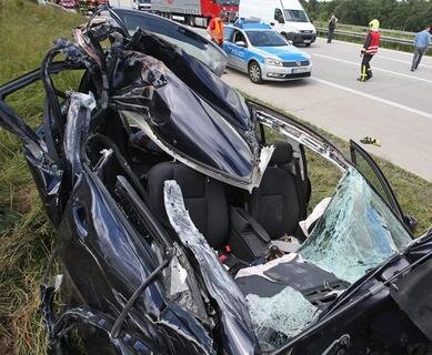 <p>
	Der Unfall ereignete sich auf dem Abschnitt zwischen Glauchau und Hohenstein-Ernstthal.&nbsp;</p>
