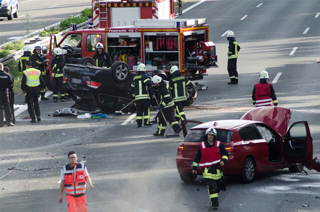 <p>
	Ein schwerer Unfall auf der Autobahn 4 Richtung Chemnitz zwischen Siebenlehn und Berbersdorf hat am Sonntagnachmittag für einen kilometerlangen Stau gesorgt.</p>
