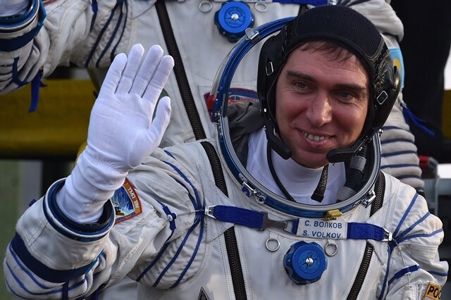 <p>
	Sergei Volkov aus Russland wird sechs Monate auf der Raumstation bleiben und übernimmt damit den längsten Auftrag.</p>
