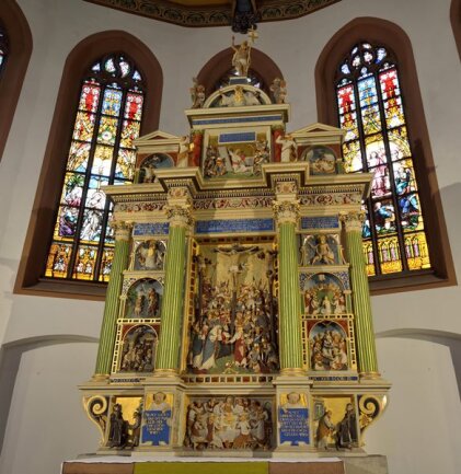 <p>
	In den letzten Jahren flossen gut 800.000 Euro in die Sanierung und Restaurierung der Kirche.</p>

