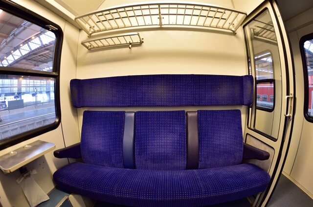 <p>
	Auf neuen Sitzbezügen in alten Reichsbahnwagen – so kann man künftig von Chemnitz nach Leipzig reisen.</p>
