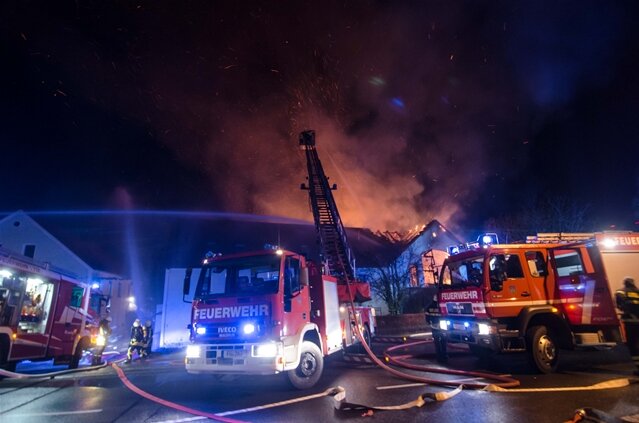 <p>
	m Einsatz waren die Feuerwehren aus der Gemeinde Bobritzsch-Hilbersdorf, der Stadt Freiberg, Weißenborn sowie Brand-Erbisdorf und Halsbrücke.</p>
