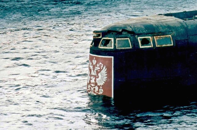 <p>
	<strong>2000:</strong> Kursk-Katastrophe – Nach zwei Explosionen an Bord sinkt das modernste Atom-U-Boot der Nordseeflotte Russlands während einer Übung auf den Grund der Barentssee. Alle 118 Besatzungsmitglieder finden den Tod – trotz einer spektakulären internationalen Rettungsaktion.</p>
