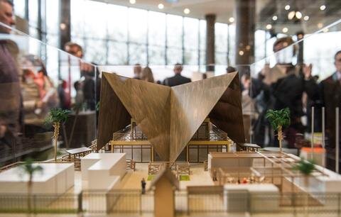 <p>
	Gezeigt wurde in Düsseldorf auch das Modell für das Deutsche Haus in Rio.</p>
