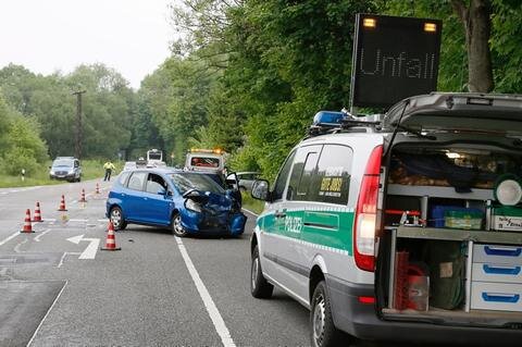 <p>
	Bei einem Unfall im Chemnitzer Ortsteil Wittgensdorf sind am Freitag zwei Frauen schwer verletzt worden.</p>
