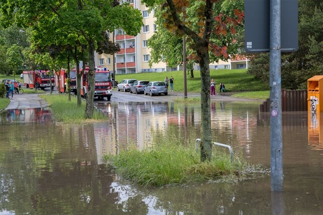 <p>
	Hier <span class="Text">war die Fürstenstraße überschwemmt.</span></p>
