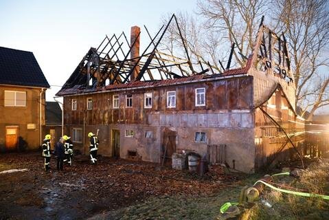 <p>In einem Vierseitenhof im mittelsächsischen&nbsp; Milkau ist in der Neujahrsnacht ein Feuer ausgebrochen.</p>
