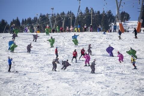<p>Eines der Höhepunkte war der große Skifasching auf dem Skihang.</p>
