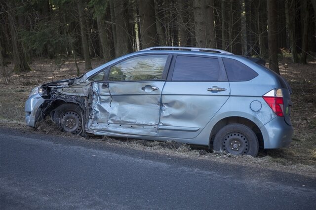 <p>Die 36-jährige Fahrerin des Opel blieb unverletzt.</p>
