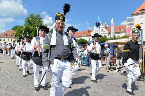 <p>Die große Bergparade am Sonntag führte durch die Innenstadt von Freiberg.</p>
