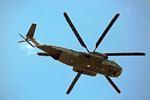 <p>Wunderlich findet: "Ein Hubschrauber der Bundeswehr hat bei einer Sportveranstaltung nichts zu suchen."</p>

