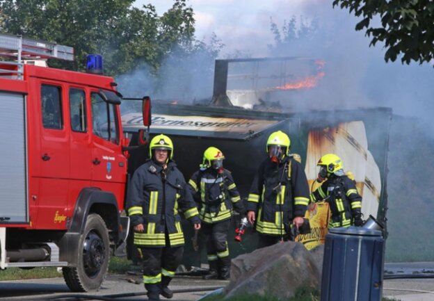 <p>Die Feuerwehren aus Glauchau und Gesau waren im Einsatz.</p>
