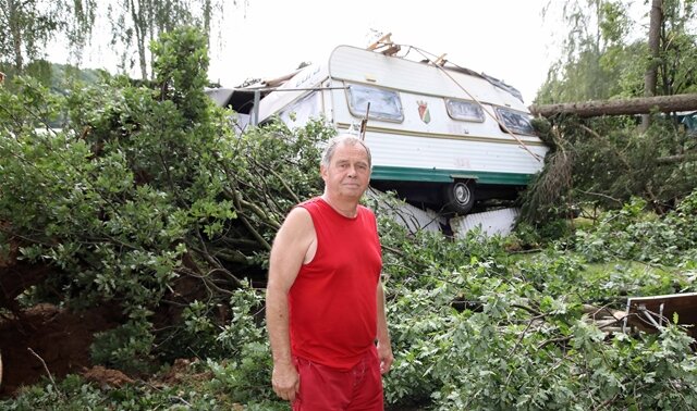 <p>Rolf Teicher aus Gera (Foto) hatte bei der Windhose auf dem Campingplatz an der Koberbachtalsperre mehr Glück als sein Nachbar.</p>

