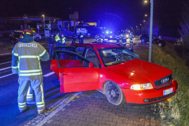 <p>An der Kreuzung Schillerstraße/Zu den Teichen übersah er einen roten Audi, es kam zum Zusammenstoß.</p>
