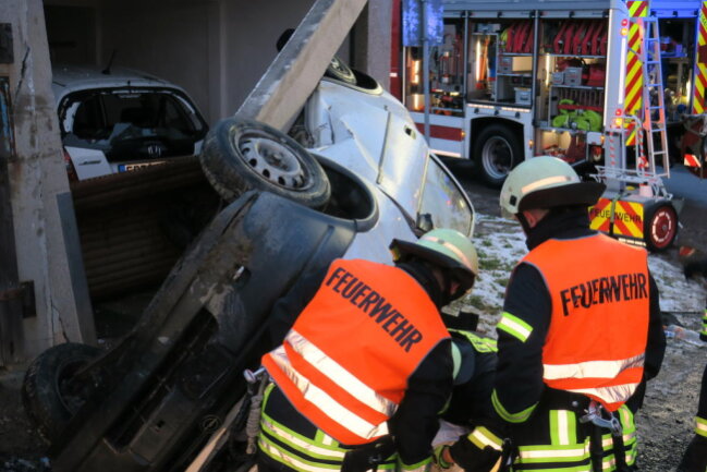 <p xmlns:php="http://php.net/xsl">Gegen 15.30 Uhr verlohr ein Opelfahrer auf der Schneeberger Straße in Höhe Stadtschreiberweg die Kontrolle über sein Fahrzeug.</p>
