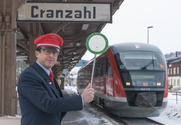 <p>Doch wer von Annaberg mit der Erzgebirgsbahn weiter hinauf fährt nach Cranzahl, der begibt sich auf eine Zeitreise zurück in die Eisenbahnhistorie.</p>
